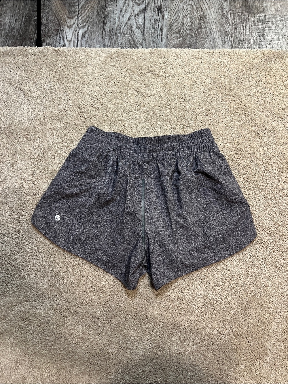 Women’s Lululemon Tracker Shorts Size 8